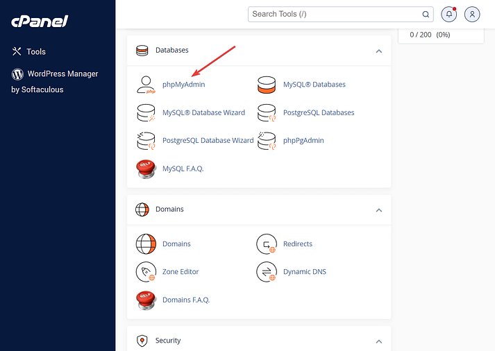 cPanel 中的 phpMyAdmin。